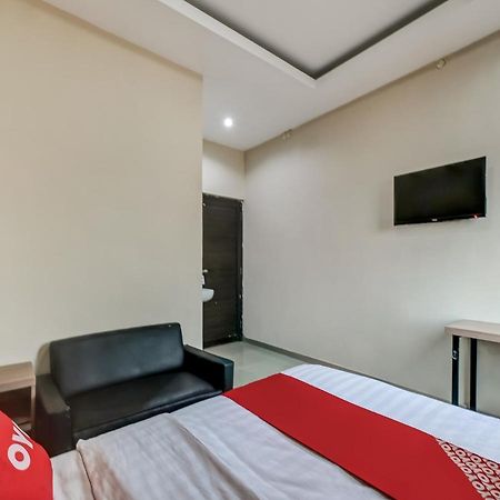 Oyo 90986 Hotel Srikandi Adisucipto Kalasan ภายนอก รูปภาพ