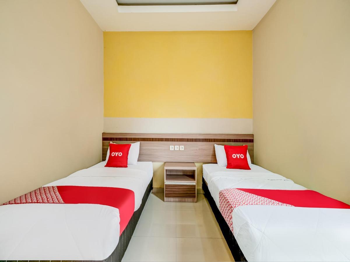 Oyo 90986 Hotel Srikandi Adisucipto Kalasan ภายนอก รูปภาพ