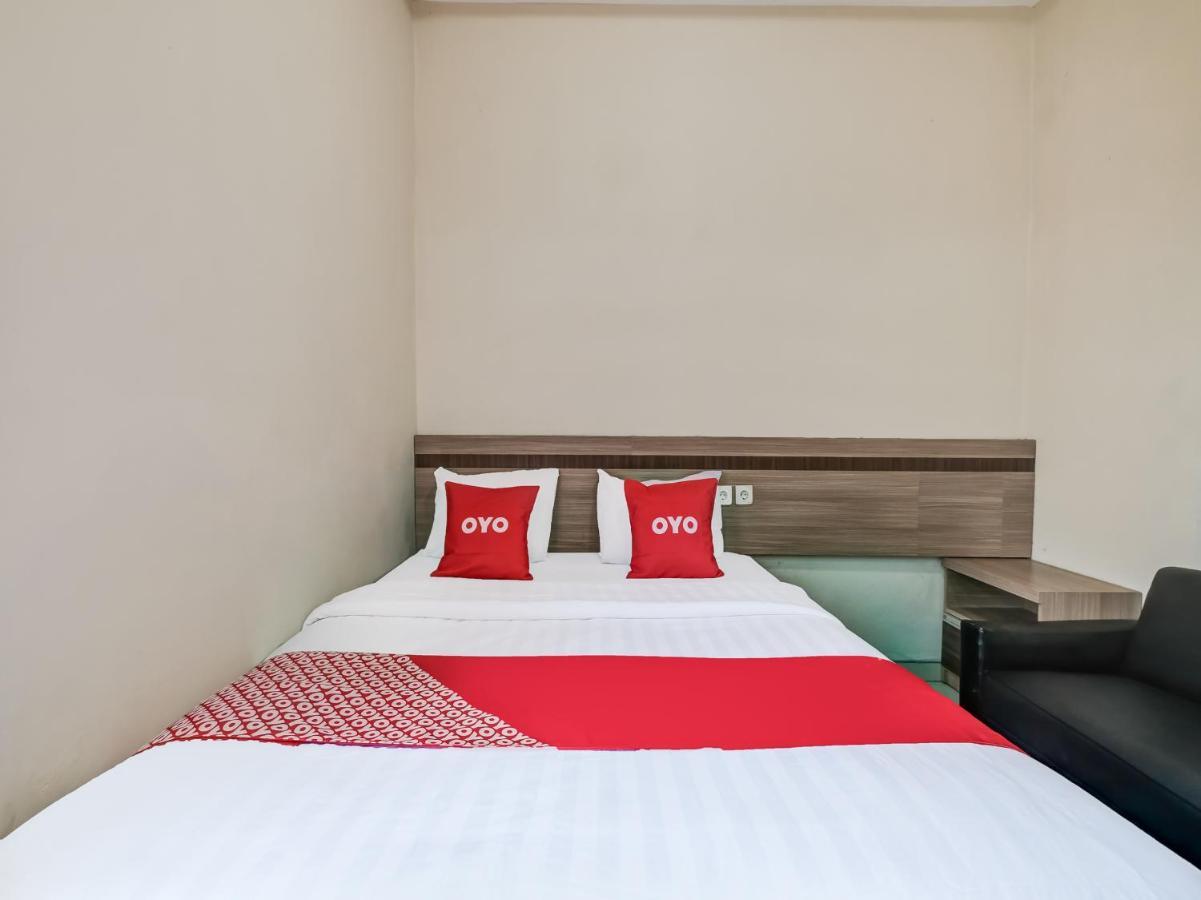 Oyo 90986 Hotel Srikandi Adisucipto Kalasan ภายนอก รูปภาพ