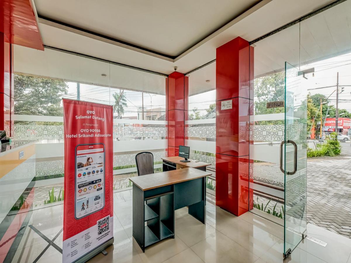 Oyo 90986 Hotel Srikandi Adisucipto Kalasan ภายนอก รูปภาพ