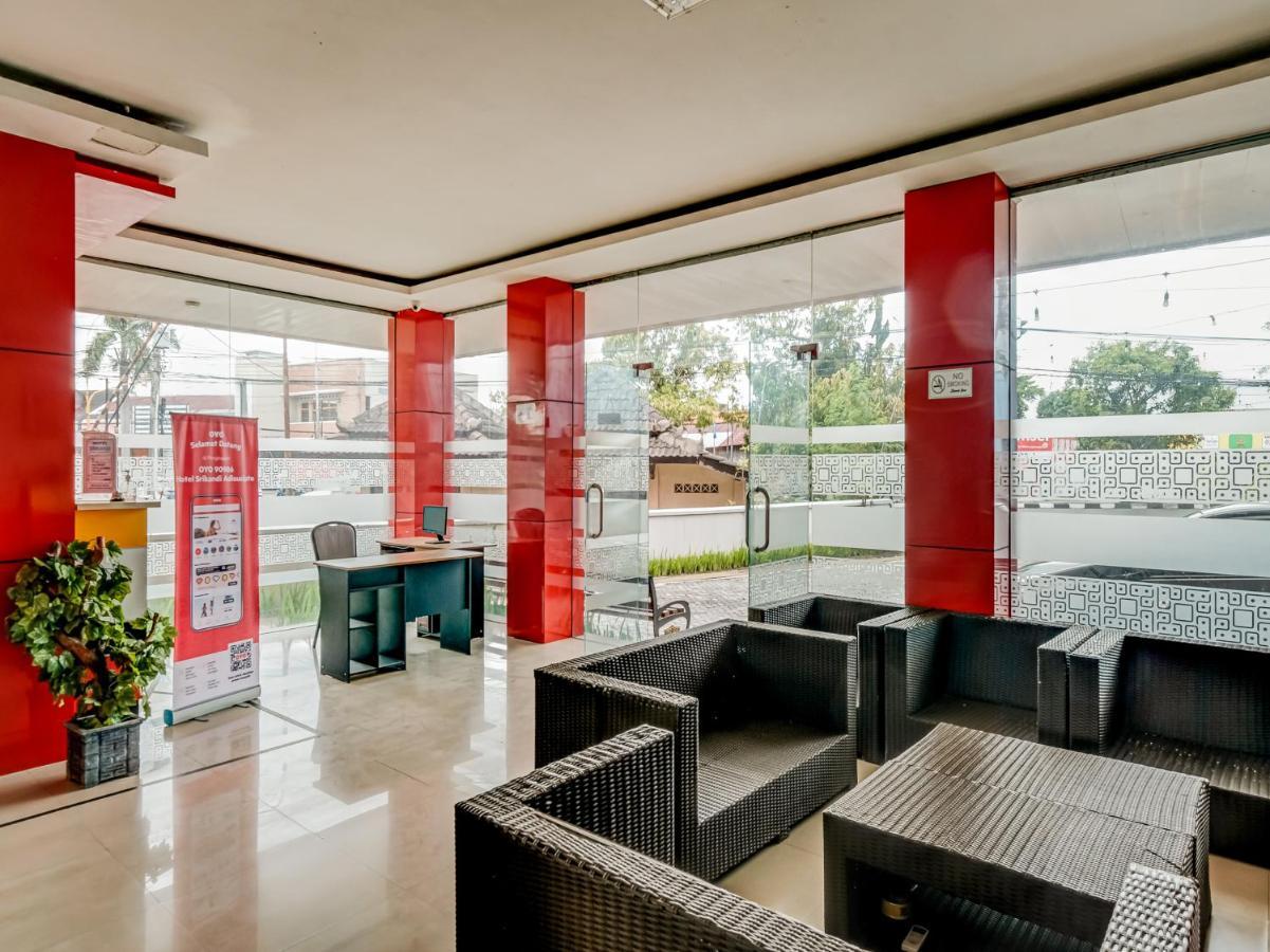 Oyo 90986 Hotel Srikandi Adisucipto Kalasan ภายนอก รูปภาพ